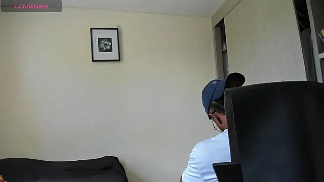 AdonisKnight online show from 15, 9, 2025