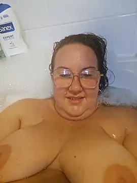 Bekahblows online show from 8, 10, 2025