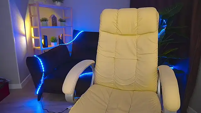 LanaRhoades s online show from 5, 12, 2024