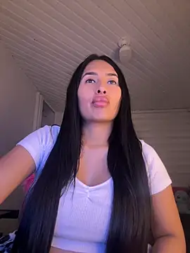 Anily Lovely online show from 8, 11, 2025