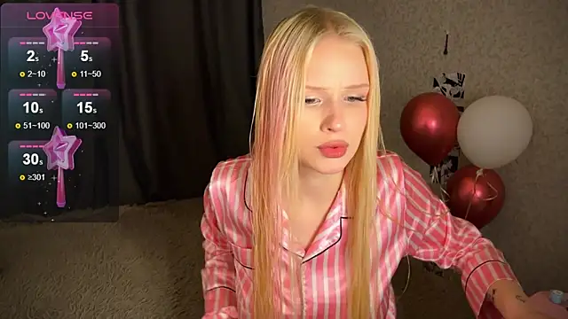 Snapshot of lisa_barbie chatting on 19, 12, 2024 lisa barbie online show from 19, 12, 2024