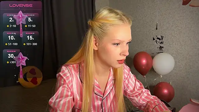 Snapshot of lisa_barbie chatting on 20, 12, 2024 lisa barbie online show from 20, 12, 2024