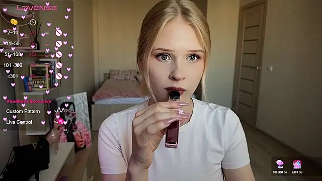 Snapshot of lisa_barbie chatting on 9, 9, 2025 lisa barbie online show from 9, 9, 2025