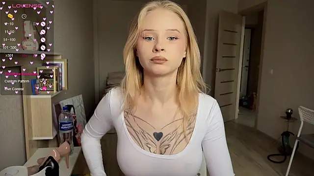 Snapshot of lisa_barbie chatting on 14, 9, 2025 lisa barbie online show from 14, 9, 2025