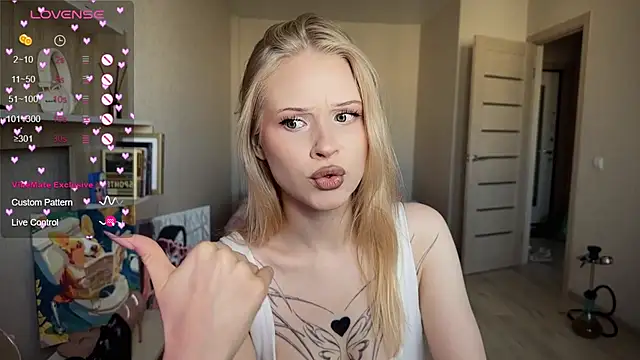 Snapshot of lisa_barbie chatting on 19, 9, 2025 lisa barbie online show from 19, 9, 2025