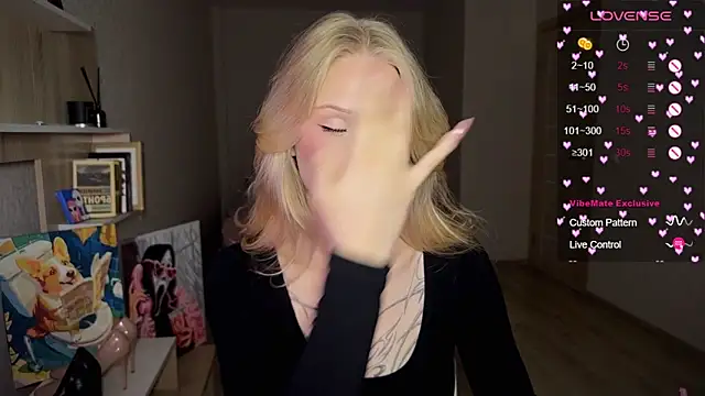 Snapshot of lisa_barbie chatting on 25, 9, 2025 lisa barbie online show from 25, 9, 2025