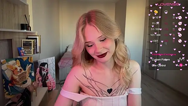 Snapshot of lisa_barbie chatting on 26, 9, 2025 lisa barbie online show from 26, 9, 2025