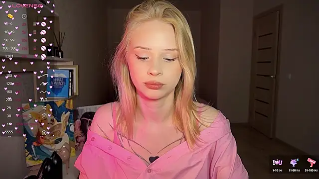 Snapshot of lisa_barbie chatting on 13, 10, 2025 lisa barbie online show from 13, 10, 2025