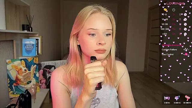 Snapshot of lisa_barbie chatting on 14, 10, 2025 lisa barbie online show from 14, 10, 2025