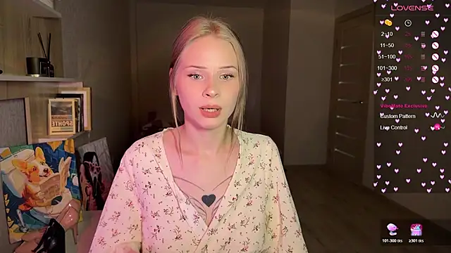 Snapshot of lisa_barbie chatting on 22, 10, 2025 lisa barbie online show from 22, 10, 2025