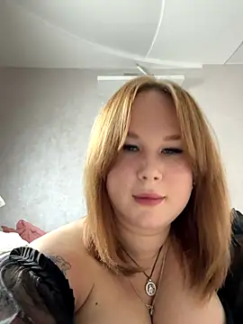 Emmy Greis online show from 4, 11, 2025