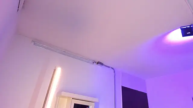 Amy Kiitty  online show from 24, 10, 2025