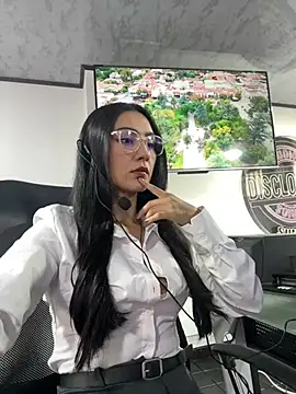 Amy Kiitty  online show from 9, 4, 2026