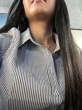 Amy Kiitty  online show from 27, 7, 2026