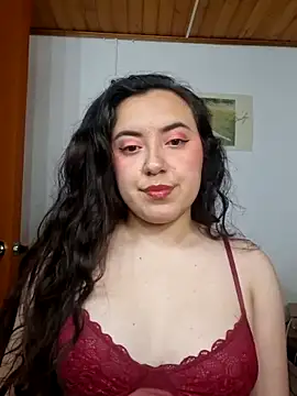 Emi chik online show from 17, 5, 2026