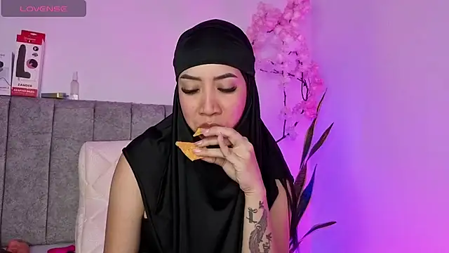 Sweet hot mia online show from 31, 7, 2026