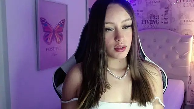 Snapshot of Ivyy_Crystal chatting on 10, 2, 2025 Ivyy Crystal online show from 10, 2, 2025