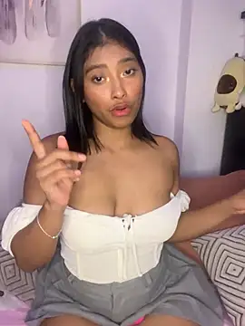 Snapshot of Isabella_fasilier chatting on 5, 2, 2025 Isabella fasilier online show from 5, 2, 2025