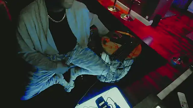 Pressure69mee online show from 1, 2, 2025