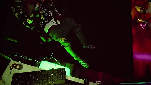 Pressure69mee online show from 2, 2, 2025