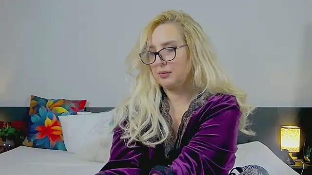 Snapshot of MariaRichi_ chatting on 27, 2, 2025 MariaRichi  online show from 27, 2, 2025