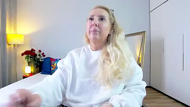 Snapshot of MariaRichi_ chatting on 14, 3, 2025 MariaRichi  online show from 14, 3, 2025