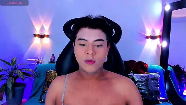 Emili Roux online show from 27, 7, 2026