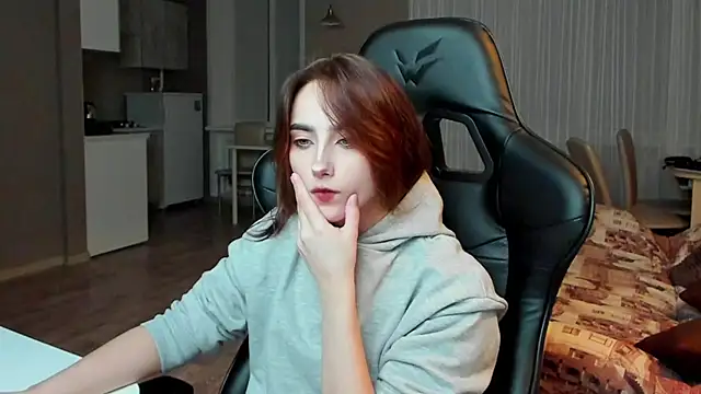 Snapshot of SilverDream chatting on 16, 3, 2025 SilverDream online show from 16, 3, 2025