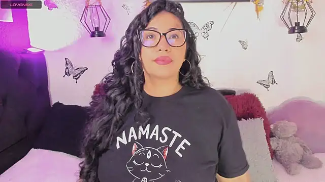 yoishat77 online show from 5, 5, 2026