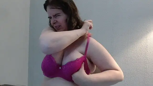 Snapshot of desiree1981 chatting on 23, 6, 2026 desiree1981 online show from 23, 6, 2026