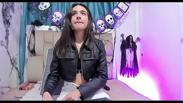 dafne queenn online show from 11, 10, 2025