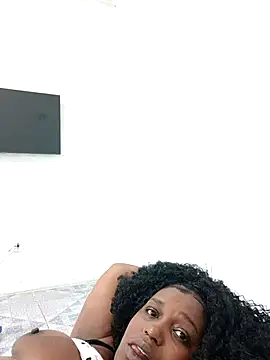 Snapshot of annybarros21 chatting on 23, 9, 2025 annybarros21 online show from 23, 9, 2025