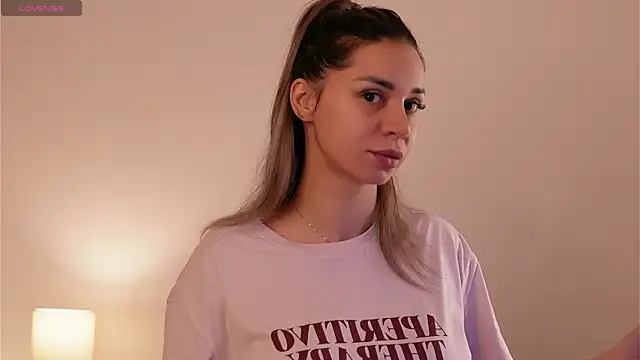 FlirtyFawn online show from 28, 7, 2026