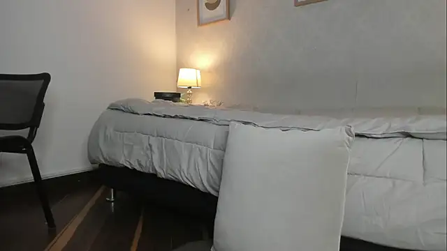 Caroline dh online show from 14, 7, 2026