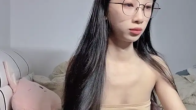 Snapshot of Lili-2 chatting on 7, 7, 2026 Lili-2 online show from 7, 7, 2026