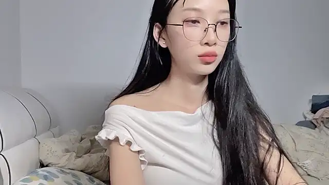 Snapshot of Lili-2 chatting on 8, 7, 2026 Lili-2 online show from 8, 7, 2026