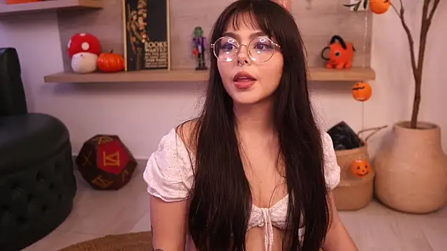 Snapshot of Dear_Morgan chatting on 8, 10, 2025 Dear Morgan online show from 8, 10, 2025