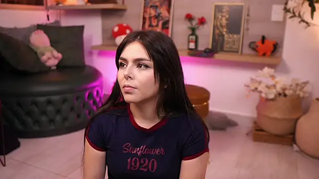 Snapshot of Dear_Morgan chatting on 5, 11, 2025 Dear Morgan online show from 5, 11, 2025