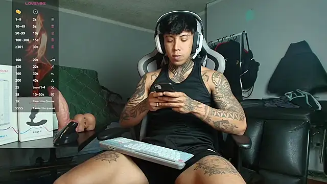 Nickhot0609 online show from 22, 9, 2025