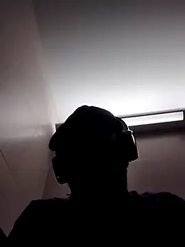 Snapshot of axelongshaft69 chatting on 19, 12, 2025 axelongshaft69 online show from 19, 12, 2025