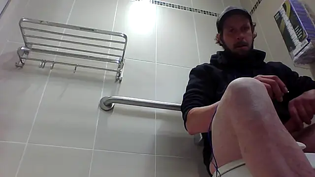 Snapshot of axelongshaft69 chatting on 11, 1, 2026 axelongshaft69 online show from 11, 1, 2026