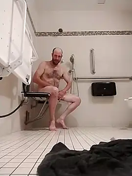 Snapshot of axelongshaft69 chatting on 4, 3, 2026 axelongshaft69 online show from 4, 3, 2026