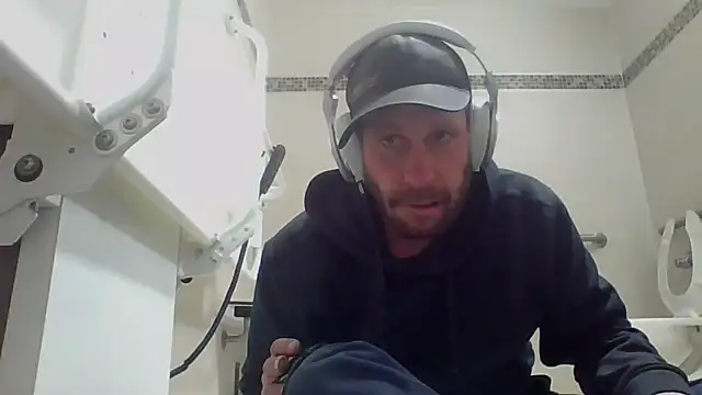 Snapshot of axelongshaft69 chatting on 7, 3, 2026 axelongshaft69 online show from 7, 3, 2026