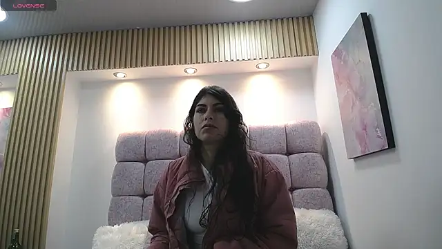 Snapshot of Melodi_Roux chatting on 25, 7, 2026 Melodi Roux online show from 25, 7, 2026