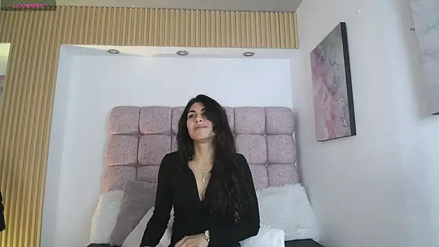 Snapshot of Melodi_Roux chatting on 26, 7, 2026 Melodi Roux online show from 26, 7, 2026