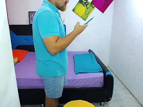 pitbullveryhot online show from 5, 12, 2024