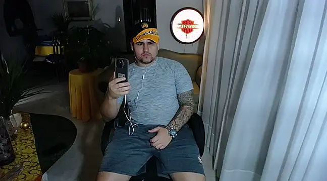 pitbullveryhot online show from 10, 2, 2025