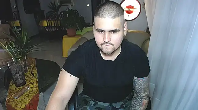 pitbullveryhot online show from 13, 2, 2025