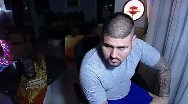 pitbullveryhot online show from 26, 2, 2025