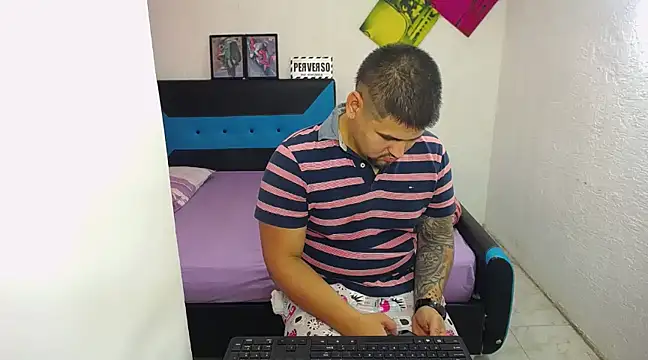 pitbullveryhot online show from 9, 3, 2025